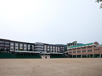 서산부춘중학교 썸네일 이미지